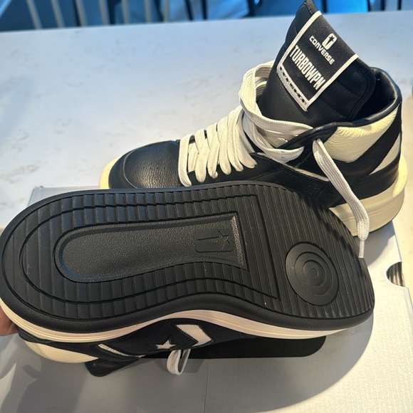 COPY - RICK OWENS DRKSHDW
Black Converse Edition TURBOWPN Mid Sneakers - Picture 2 of 10